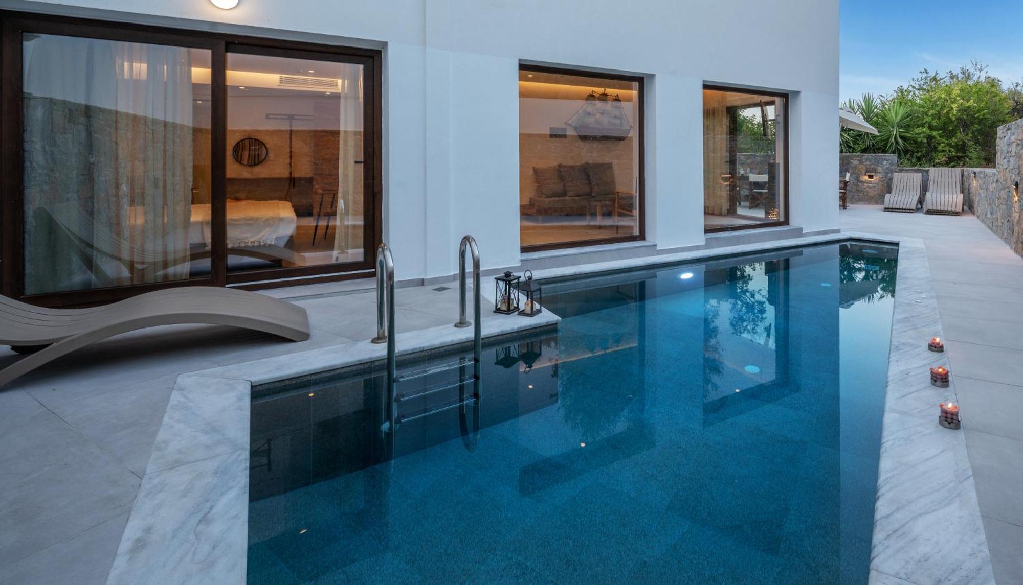 Mika Villas & Suites 헐소니소스 외부 사진