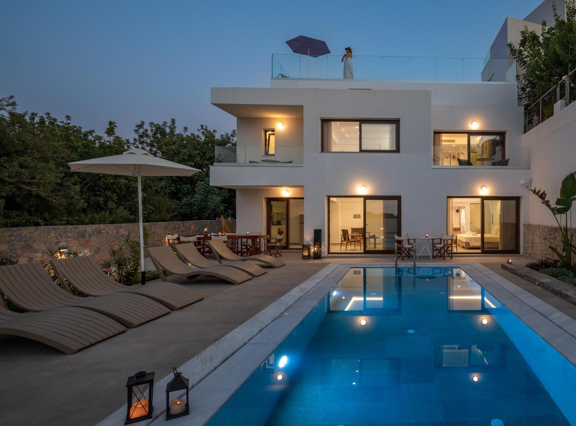 Mika Villas & Suites 헐소니소스 객실 사진