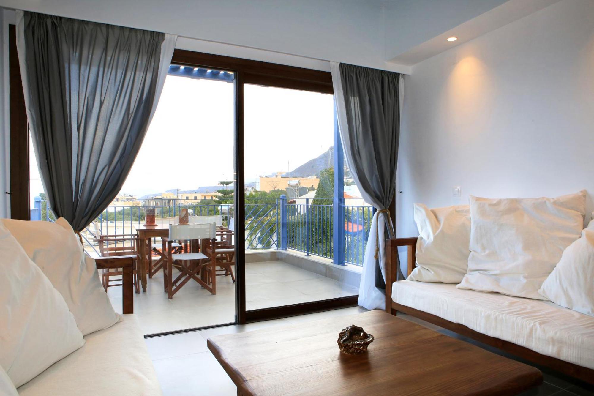 Mika Villas & Suites 헐소니소스 객실 사진