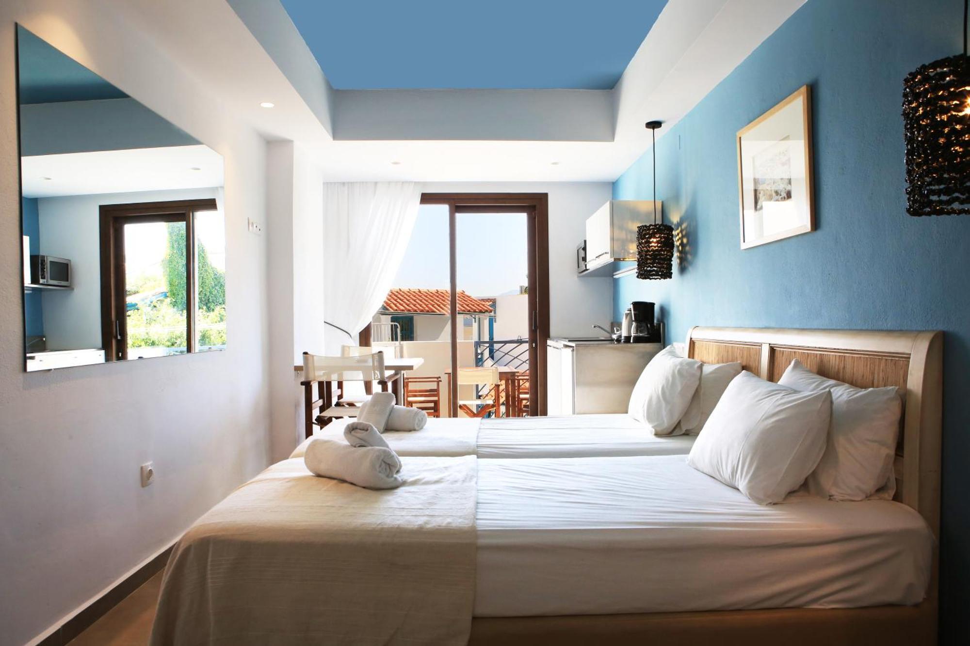 Mika Villas & Suites 헐소니소스 객실 사진