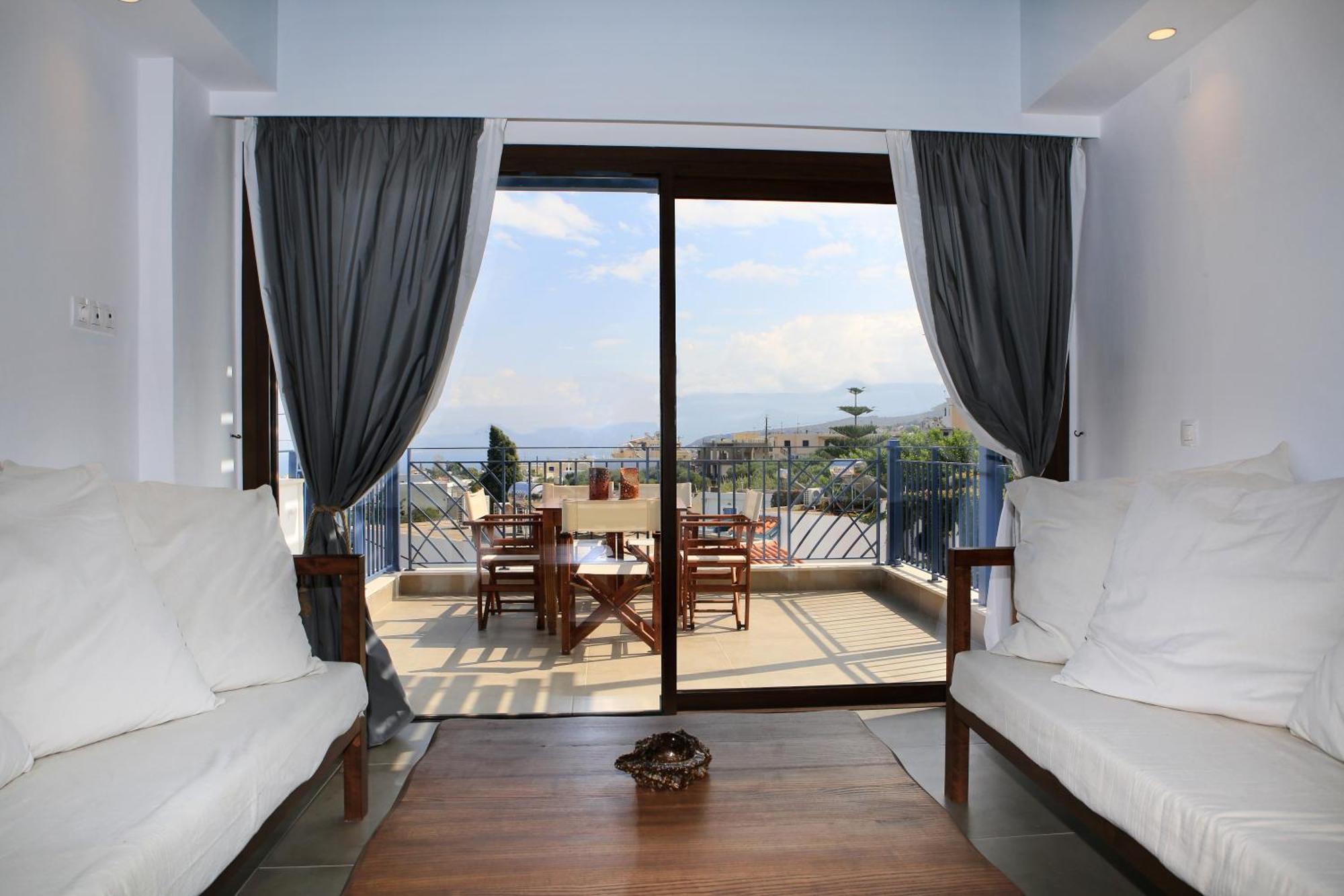 Mika Villas & Suites 헐소니소스 객실 사진